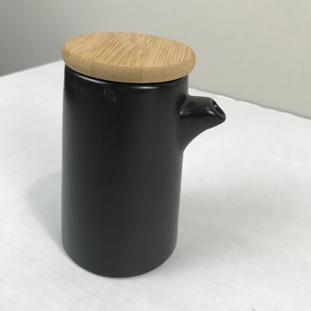 Unbranded small Ceramic brown Lidded pitcher Size 5" x 3"